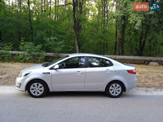 Киа Рио 2012 в Харькове на Automoto.ua Серый Киа Рио, объемом двигателя 1.4 л и пробегом 185 тыс. км за 5300 $, фото 2 на Automoto.ua