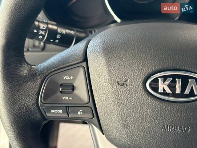 Сірий Кіа Ріо, об'ємом двигуна 1.59 л та пробігом 56 тис. км за 9390 $, фото 17 на Automoto.ua