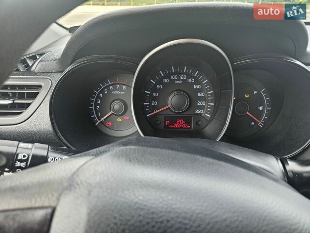 Сірий Кіа Ріо, об'ємом двигуна 1.6 л та пробігом 208 тис. км за 7300 $, фото 5 на Automoto.ua