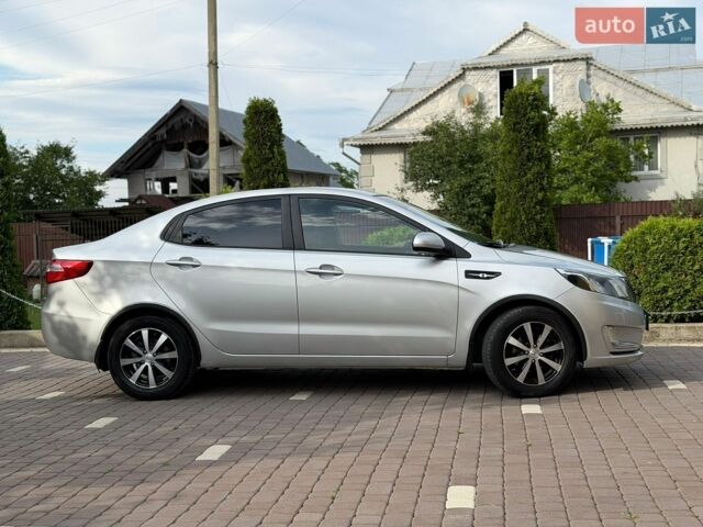 Сірий Кіа Ріо, об'ємом двигуна 1.6 л та пробігом 185 тис. км за 7650 $, фото 3 на Automoto.ua