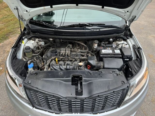 Серый Киа Рио, объемом двигателя 1.6 л и пробегом 95 тыс. км за 5701 $, фото 16 на Automoto.ua