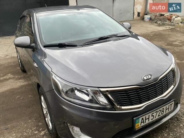 Серый Киа Рио, объемом двигателя 1.4 л и пробегом 104 тыс. км за 7200 $, фото 2 на Automoto.ua