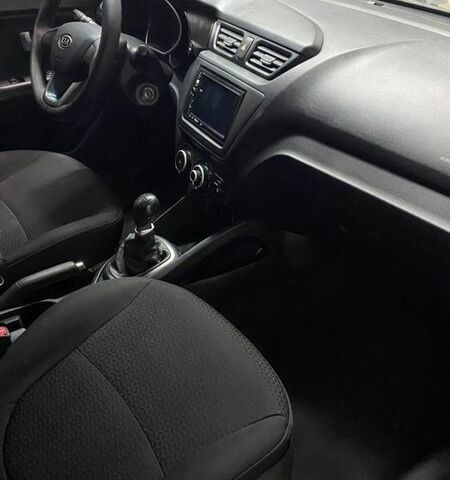 Серый Киа Рио, объемом двигателя 1.4 л и пробегом 104 тыс. км за 7200 $, фото 8 на Automoto.ua