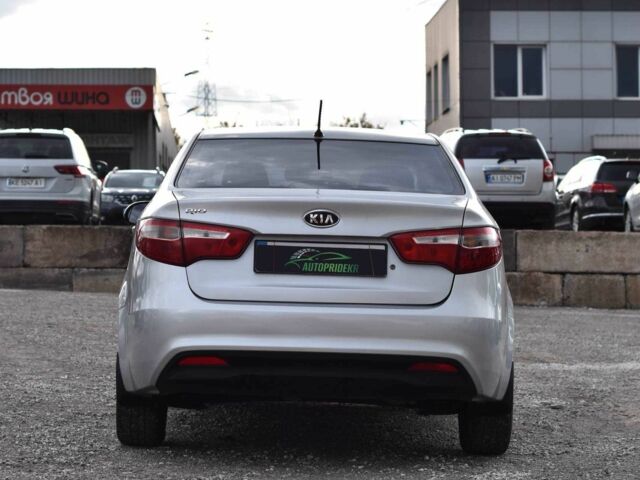 Сірий Кіа Ріо, об'ємом двигуна 1.4 л та пробігом 226 тис. км за 6999 $, фото 2 на Automoto.ua