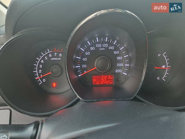 Серый Киа Рио, объемом двигателя 1.6 л и пробегом 127 тыс. км за 7700 $, фото 7 на Automoto.ua