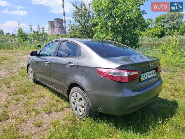 Серый Киа Рио, объемом двигателя 1.4 л и пробегом 235 тыс. км за 5600 $, фото 5 на Automoto.ua