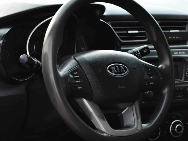 Сірий Кіа Ріо, об'ємом двигуна 1.4 л та пробігом 226 тис. км за 6999 $, фото 7 на Automoto.ua