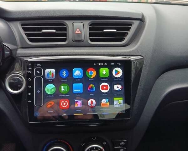 Серый Киа Рио, объемом двигателя 1.4 л и пробегом 223 тыс. км за 5500 $, фото 2 на Automoto.ua