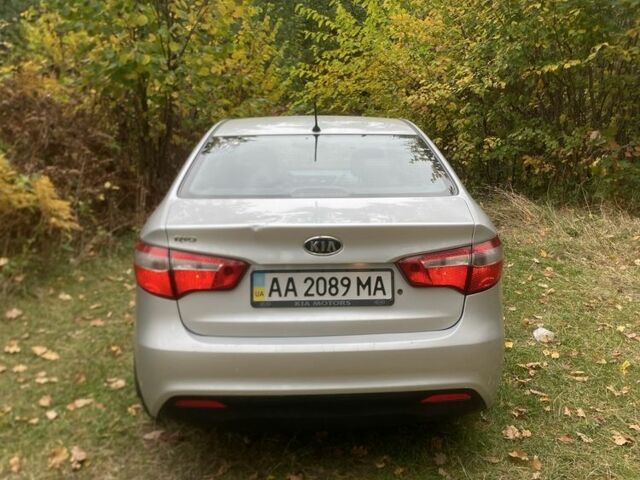 Серый Киа Рио, объемом двигателя 1.4 л и пробегом 224 тыс. км за 5301 $, фото 2 на Automoto.ua