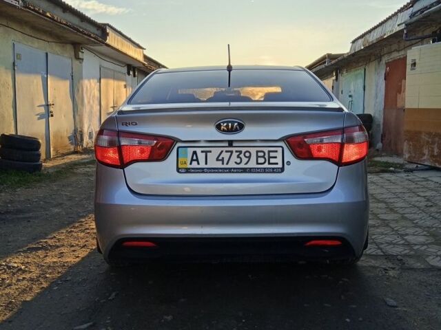 Сірий Кіа Ріо, об'ємом двигуна 1.4 л та пробігом 230 тис. км за 5200 $, фото 4 на Automoto.ua