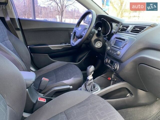 Серый Киа Рио, объемом двигателя 1.6 л и пробегом 181 тыс. км за 8499 $, фото 10 на Automoto.ua