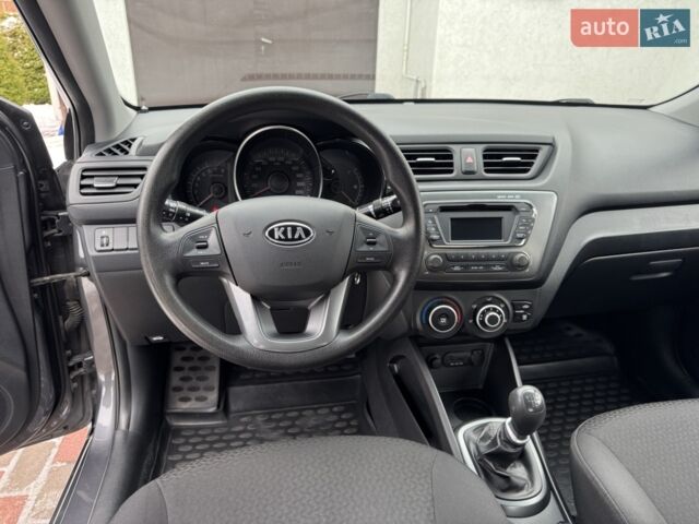 Серый Киа Рио, объемом двигателя 1.4 л и пробегом 82 тыс. км за 9200 $, фото 19 на Automoto.ua