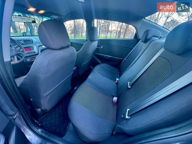 Сірий Кіа Ріо, об'ємом двигуна 1.59 л та пробігом 106 тис. км за 8800 $, фото 6 на Automoto.ua