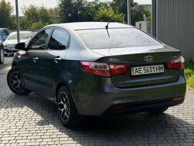 Сірий Кіа Ріо, об'ємом двигуна 1.4 л та пробігом 220 тис. км за 6700 $, фото 7 на Automoto.ua