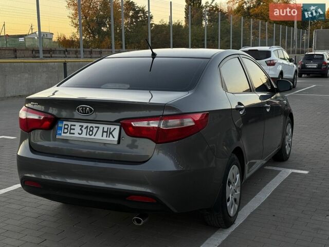 Сірий Кіа Ріо, об'ємом двигуна 1.4 л та пробігом 170 тис. км за 5500 $, фото 8 на Automoto.ua