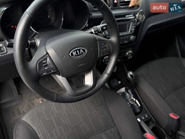 Серый Киа Рио, объемом двигателя 1.59 л и пробегом 206 тыс. км за 7499 $, фото 15 на Automoto.ua