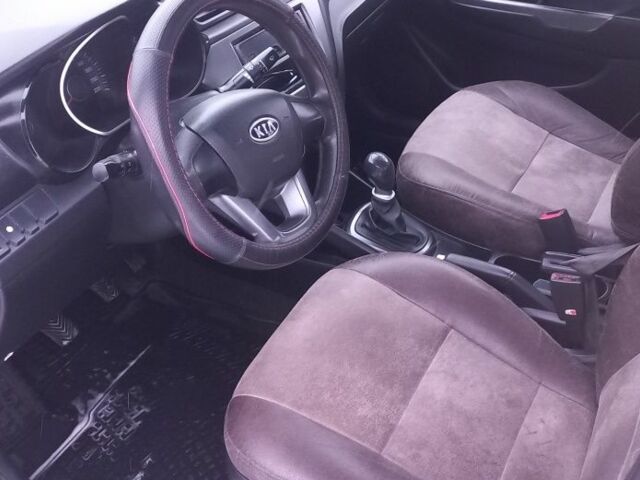 Сірий Кіа Ріо, об'ємом двигуна 0 л та пробігом 133 тис. км за 8200 $, фото 3 на Automoto.ua