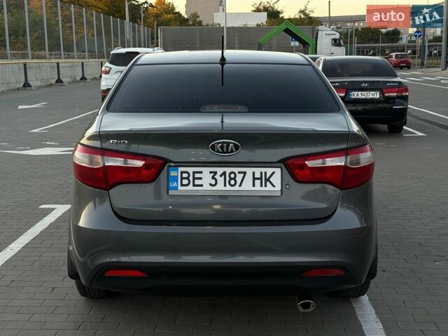 Сірий Кіа Ріо, об'ємом двигуна 1.4 л та пробігом 170 тис. км за 5500 $, фото 2 на Automoto.ua