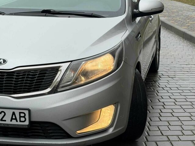Сірий Кіа Ріо, об'ємом двигуна 1.6 л та пробігом 207 тис. км за 7800 $, фото 3 на Automoto.ua