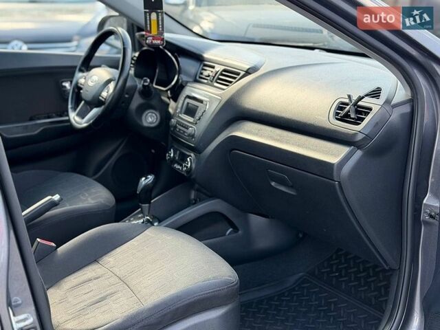 Сірий Кіа Ріо, об'ємом двигуна 1.6 л та пробігом 162 тис. км за 7000 $, фото 13 на Automoto.ua