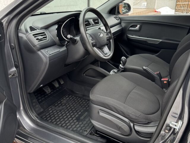 Серый Киа Рио, объемом двигателя 1.4 л и пробегом 82 тыс. км за 9200 $, фото 16 на Automoto.ua
