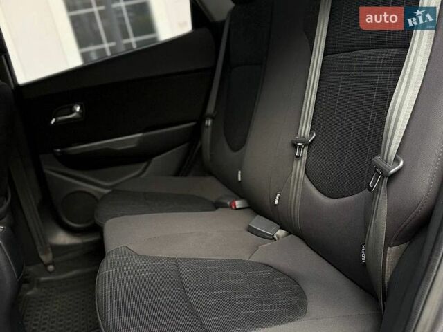 Серый Киа Рио, объемом двигателя 1.59 л и пробегом 206 тыс. км за 7499 $, фото 18 на Automoto.ua