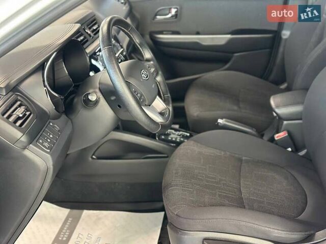 Сірий Кіа Ріо, об'ємом двигуна 1.59 л та пробігом 56 тис. км за 9390 $, фото 15 на Automoto.ua