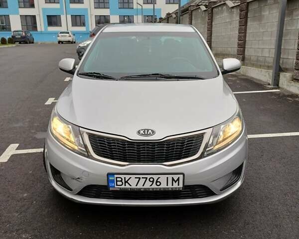 Серый Киа Рио, объемом двигателя 1.4 л и пробегом 155 тыс. км за 5600 $, фото 6 на Automoto.ua