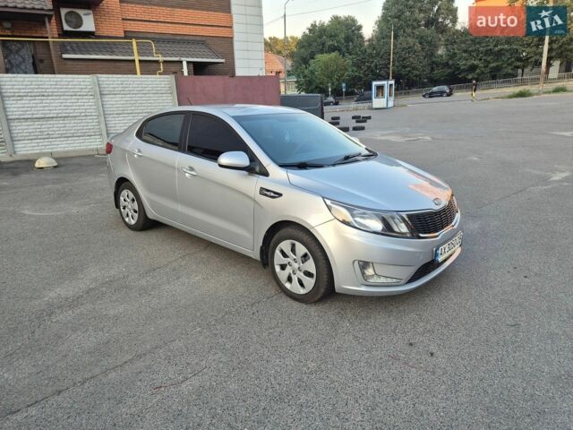 Сірий Кіа Ріо, об'ємом двигуна 1.4 л та пробігом 93 тис. км за 8400 $, фото 4 на Automoto.ua