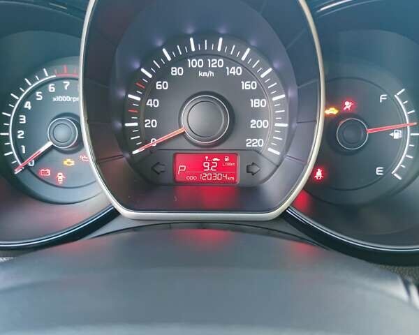 Сірий Кіа Ріо, об'ємом двигуна 1.4 л та пробігом 120 тис. км за 8200 $, фото 8 на Automoto.ua