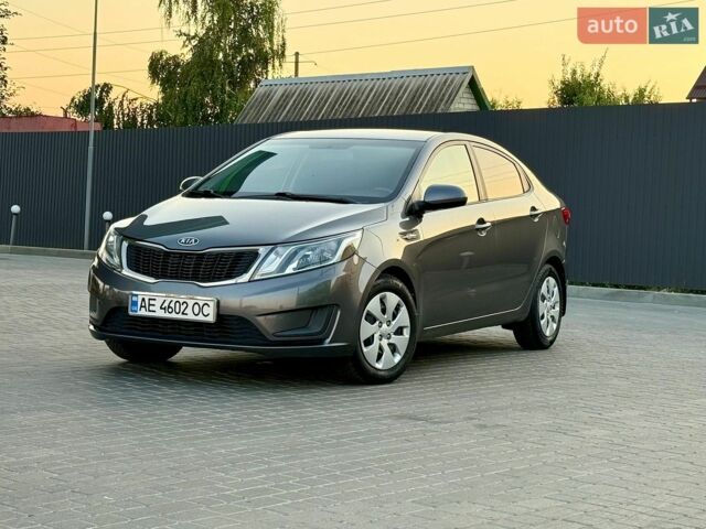 Серый Киа Рио, объемом двигателя 1.4 л и пробегом 147 тыс. км за 8550 $, фото 5 на Automoto.ua