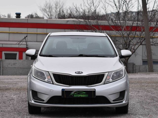 Серый Киа Рио, объемом двигателя 1.4 л и пробегом 226 тыс. км за 6999 $, фото 5 на Automoto.ua