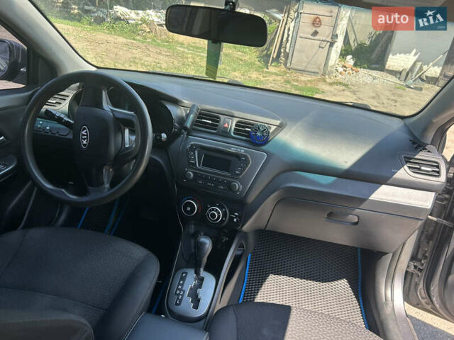 Серый Киа Рио, объемом двигателя 1.6 л и пробегом 250 тыс. км за 6999 $, фото 11 на Automoto.ua