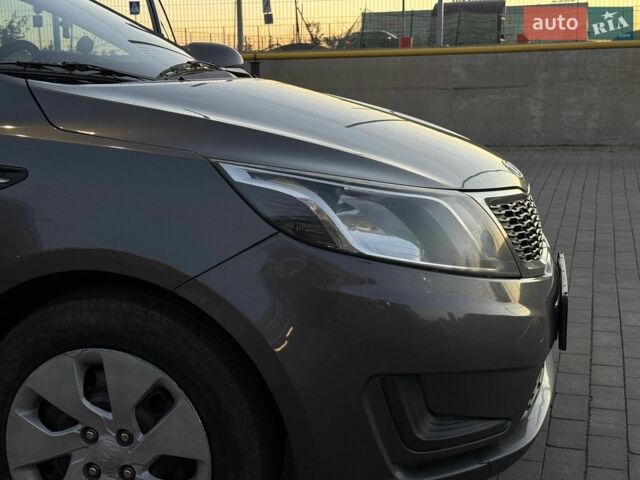 Сірий Кіа Ріо, об'ємом двигуна 1.4 л та пробігом 170 тис. км за 5500 $, фото 40 на Automoto.ua