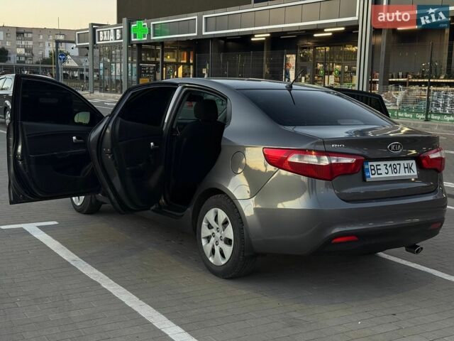 Сірий Кіа Ріо, об'ємом двигуна 1.4 л та пробігом 170 тис. км за 5500 $, фото 1 на Automoto.ua
