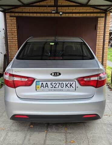 Серый Киа Рио, объемом двигателя 1.4 л и пробегом 140 тыс. км за 7200 $, фото 6 на Automoto.ua