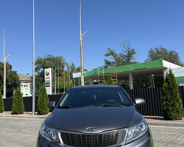 Серый Киа Рио, объемом двигателя 1.6 л и пробегом 101 тыс. км за 9900 $, фото 2 на Automoto.ua