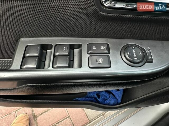 Сірий Кіа Ріо, об'ємом двигуна 1.6 л та пробігом 128 тис. км за 9350 $, фото 21 на Automoto.ua