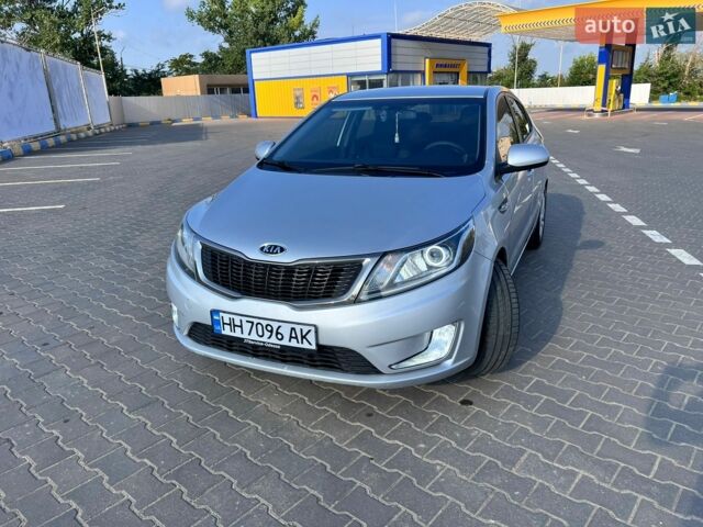 Сірий Кіа Ріо, об'ємом двигуна 1.4 л та пробігом 175 тис. км за 8000 $, фото 9 на Automoto.ua