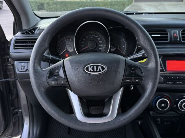 Серый Киа Рио, объемом двигателя 1.6 л и пробегом 133 тыс. км за 8300 $, фото 14 на Automoto.ua