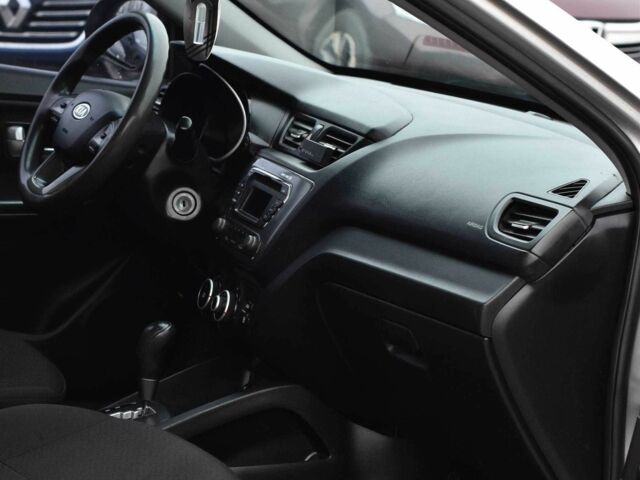 Серый Киа Рио, объемом двигателя 1.4 л и пробегом 226 тыс. км за 6999 $, фото 10 на Automoto.ua