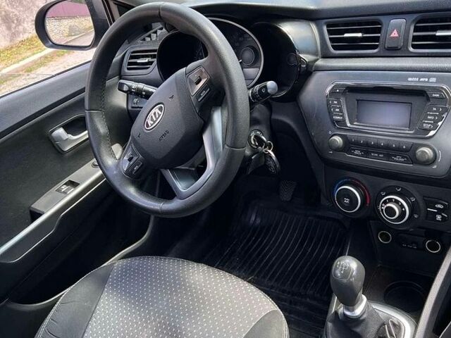 Сірий Кіа Ріо, об'ємом двигуна 1.4 л та пробігом 102 тис. км за 6600 $, фото 7 на Automoto.ua