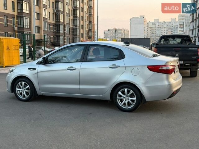 Сірий Кіа Ріо, об'ємом двигуна 1.4 л та пробігом 259 тис. км за 6300 $, фото 3 на Automoto.ua