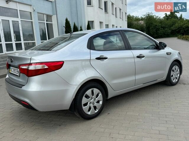 Серый Киа Рио, объемом двигателя 1.4 л и пробегом 128 тыс. км за 6800 $, фото 2 на Automoto.ua