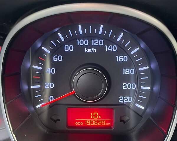 Серый Киа Рио, объемом двигателя 1.4 л и пробегом 190 тыс. км за 7000 $, фото 9 на Automoto.ua