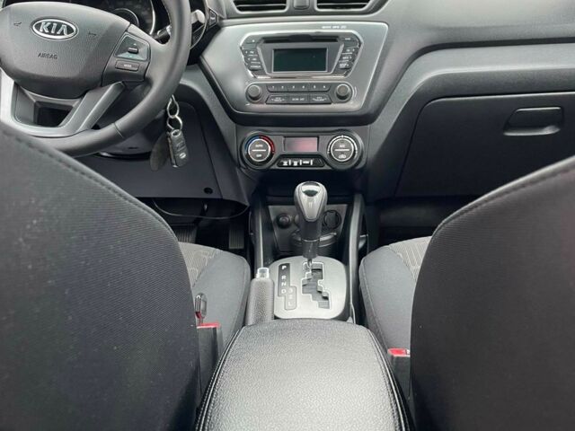 Серый Киа Рио, объемом двигателя 1.6 л и пробегом 121 тыс. км за 9500 $, фото 15 на Automoto.ua