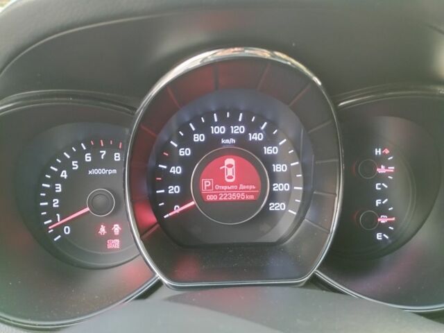 Серый Киа Рио, объемом двигателя 1.6 л и пробегом 223 тыс. км за 7350 $, фото 5 на Automoto.ua