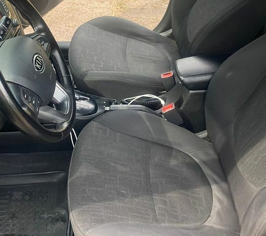 Серый Киа Рио, объемом двигателя 1.6 л и пробегом 249 тыс. км за 8600 $, фото 22 на Automoto.ua