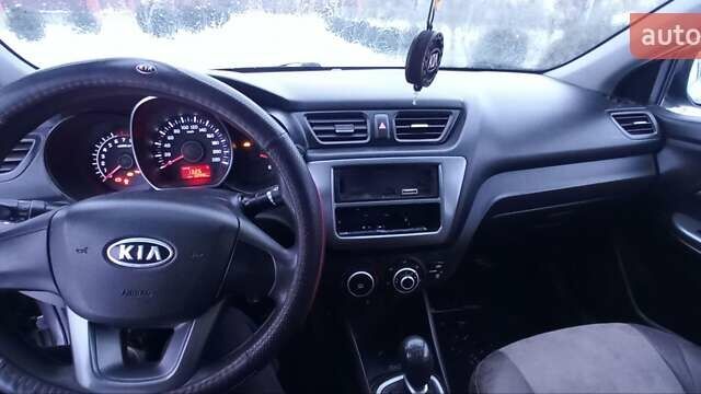 Серый Киа Рио, объемом двигателя 1.4 л и пробегом 133 тыс. км за 8200 $, фото 21 на Automoto.ua