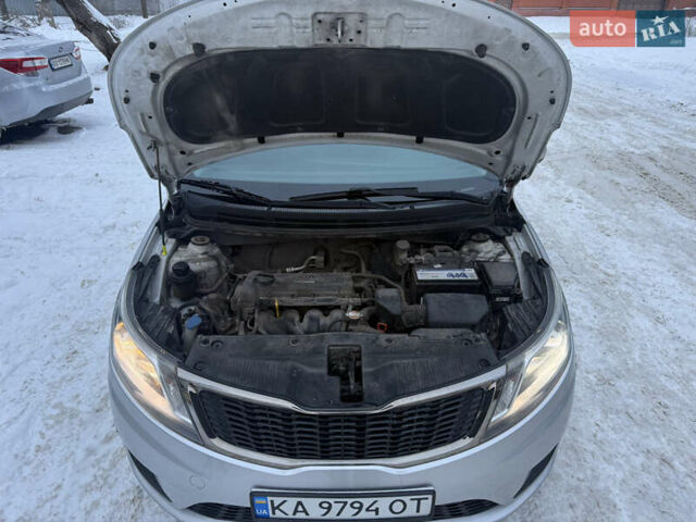 Серый Киа Рио, объемом двигателя 1.4 л и пробегом 130 тыс. км за 7300 $, фото 7 на Automoto.ua